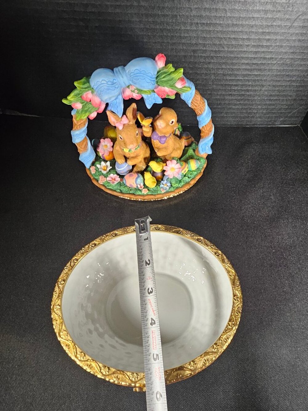 CWC Beautiful Detailed Porcelain Lidded Easter Basket With Gold Accent - Picture 13 of 15
